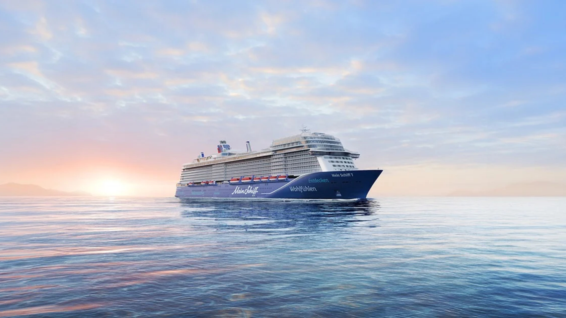 Mein Schiff 7 auf See Seitenansicht